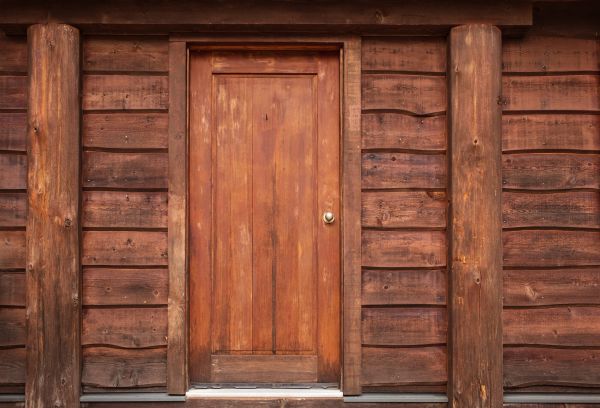 Log Cabin Siding Installation in Lima