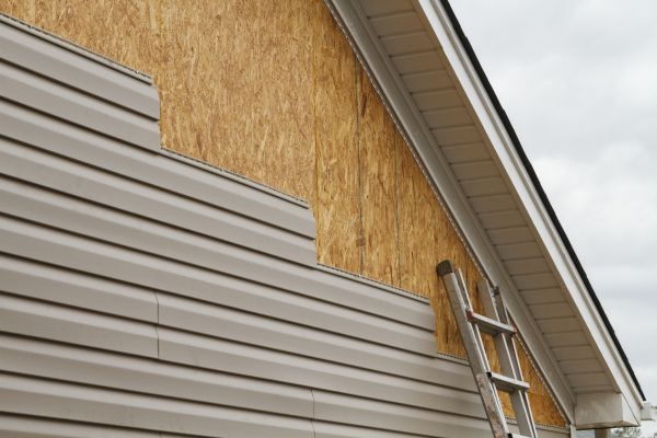 Loose Siding Replacement in Lima