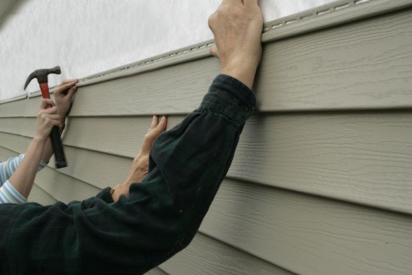 Cost of Insulated Siding Installation in Lima