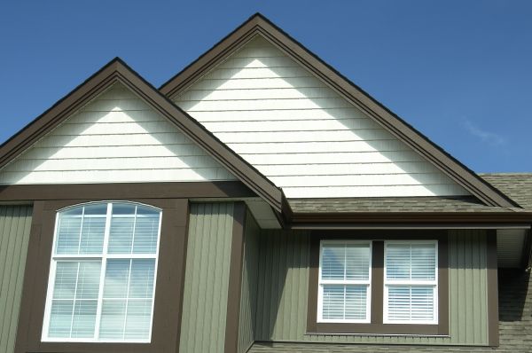 Cost of Vertical Vinyl Siding Repair in Lima